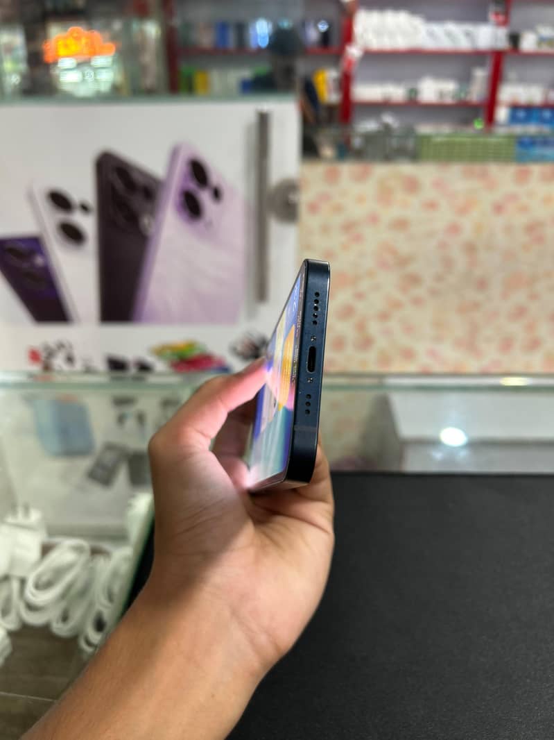 Apple iPhone 14 4