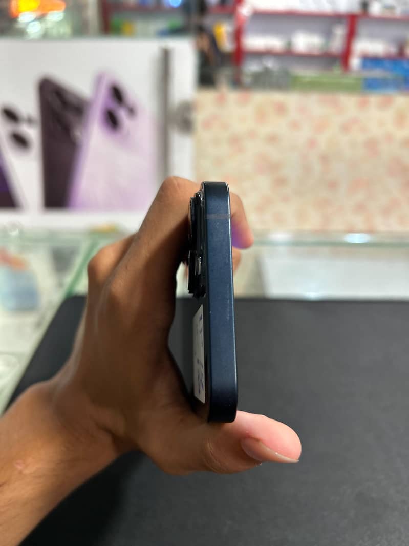 Apple iPhone 14 5