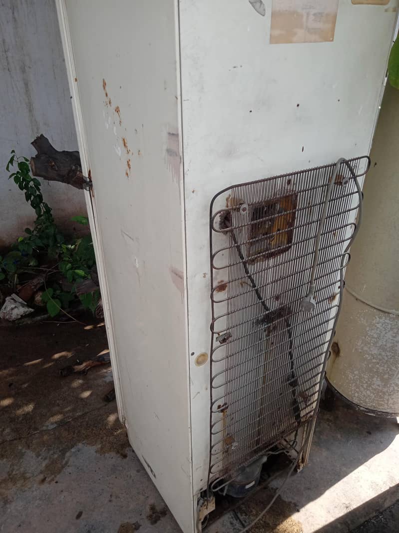 refrigerator 2