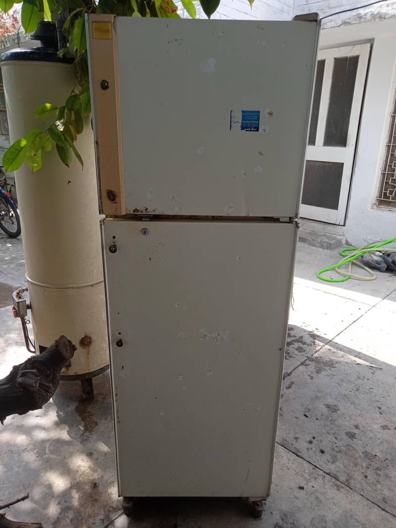 refrigerator 4