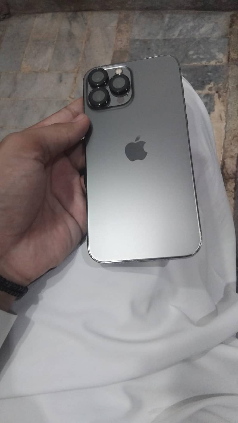 Apple iPhone 13 Pro Max 6