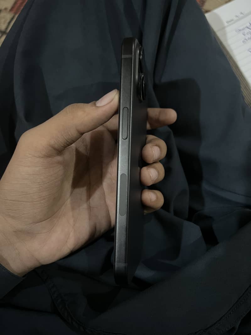 Apple iPhone 15 2