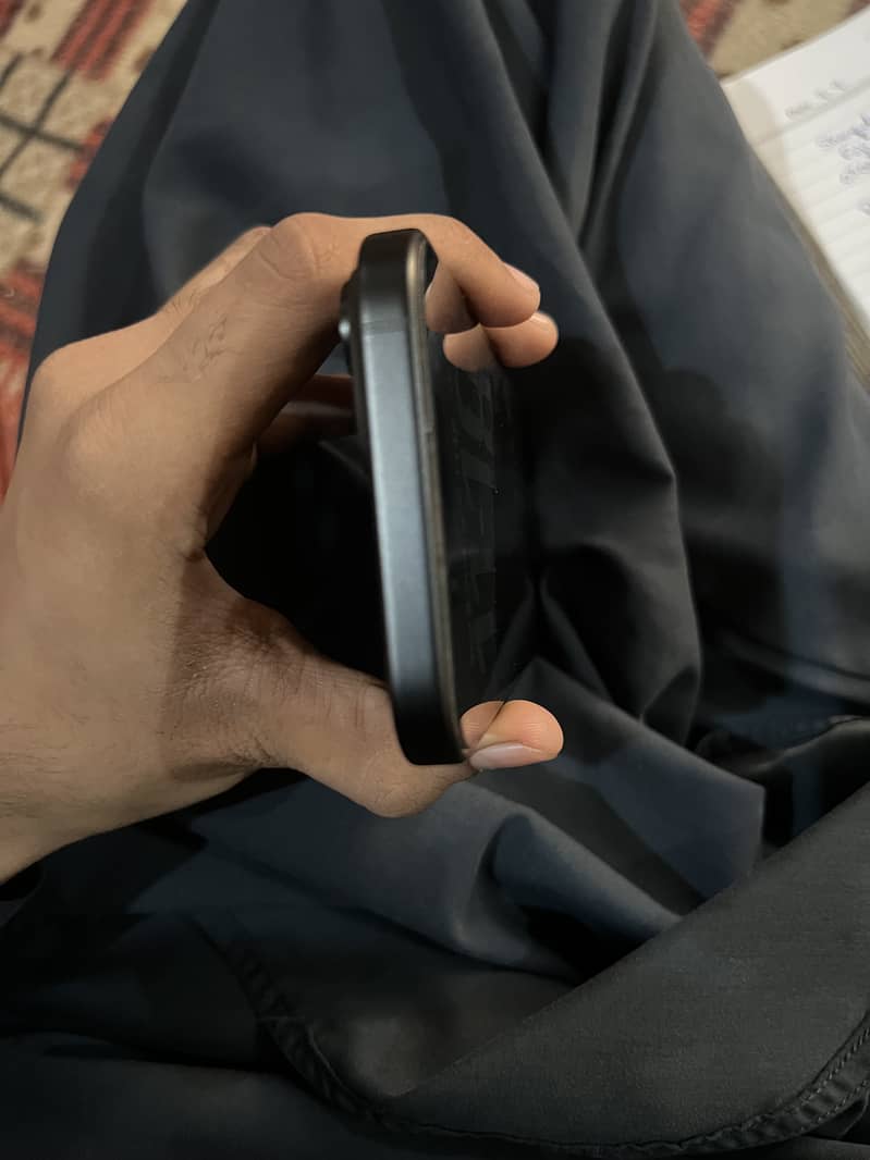 Apple iPhone 15 5