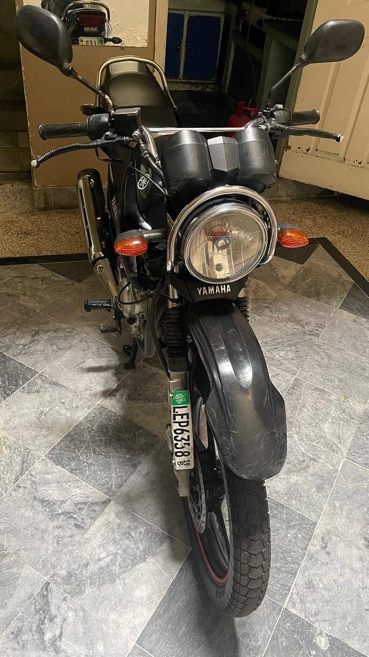 YBR 125 2