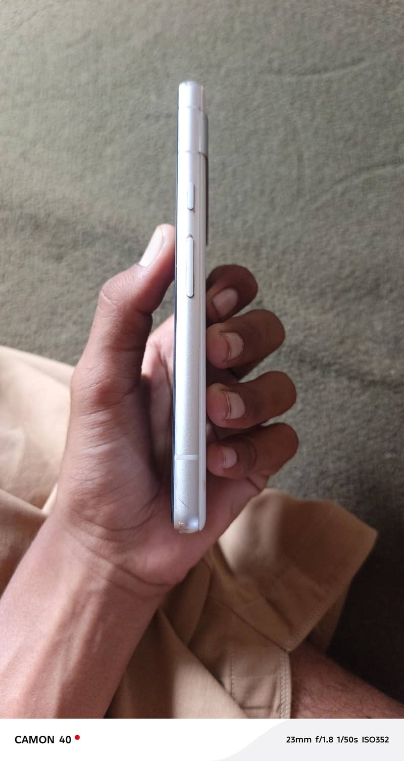 Google Pixel 7a 1