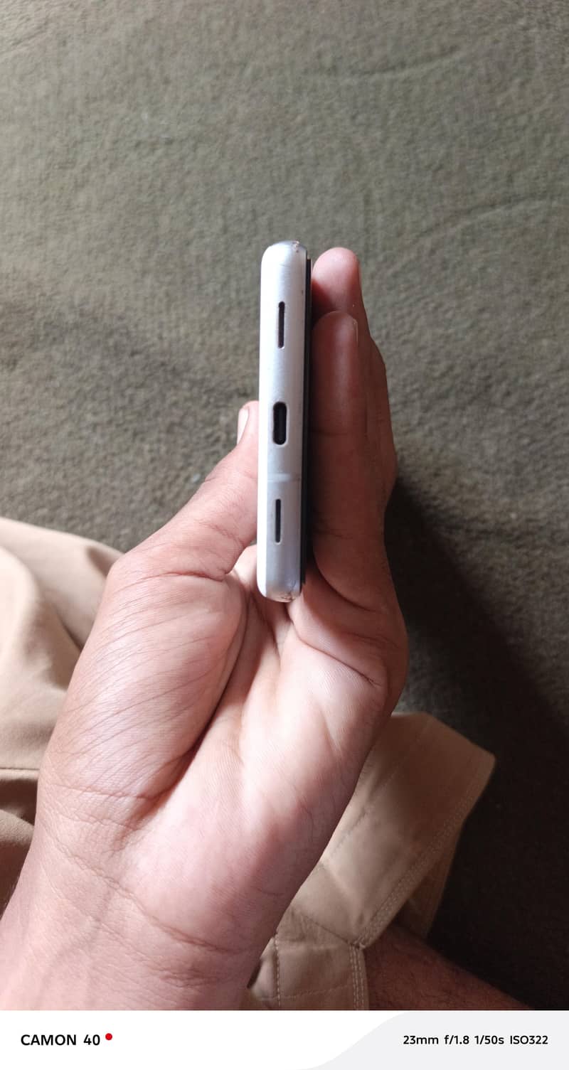 Google Pixel 7a 2