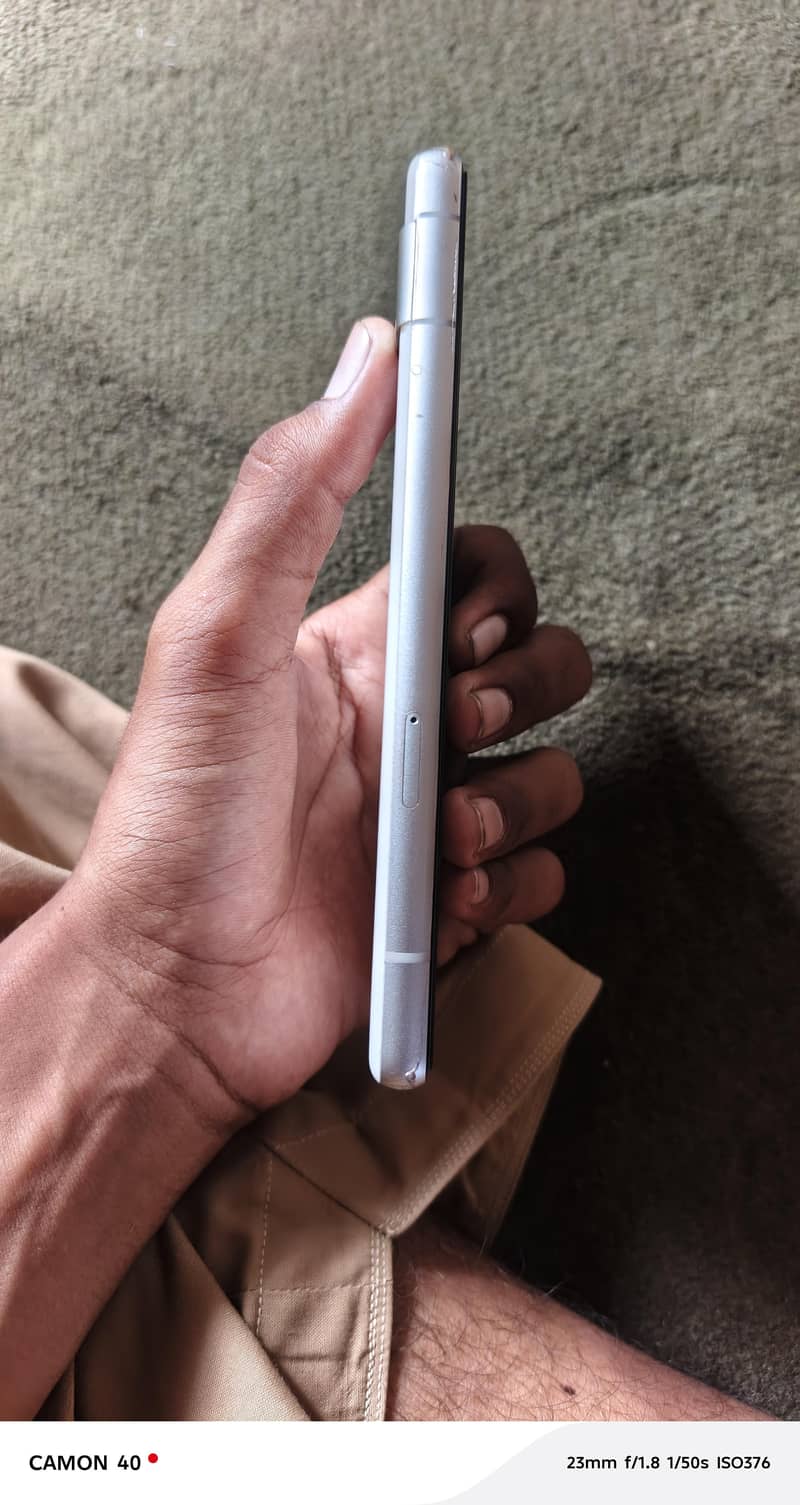 Google Pixel 7a 3