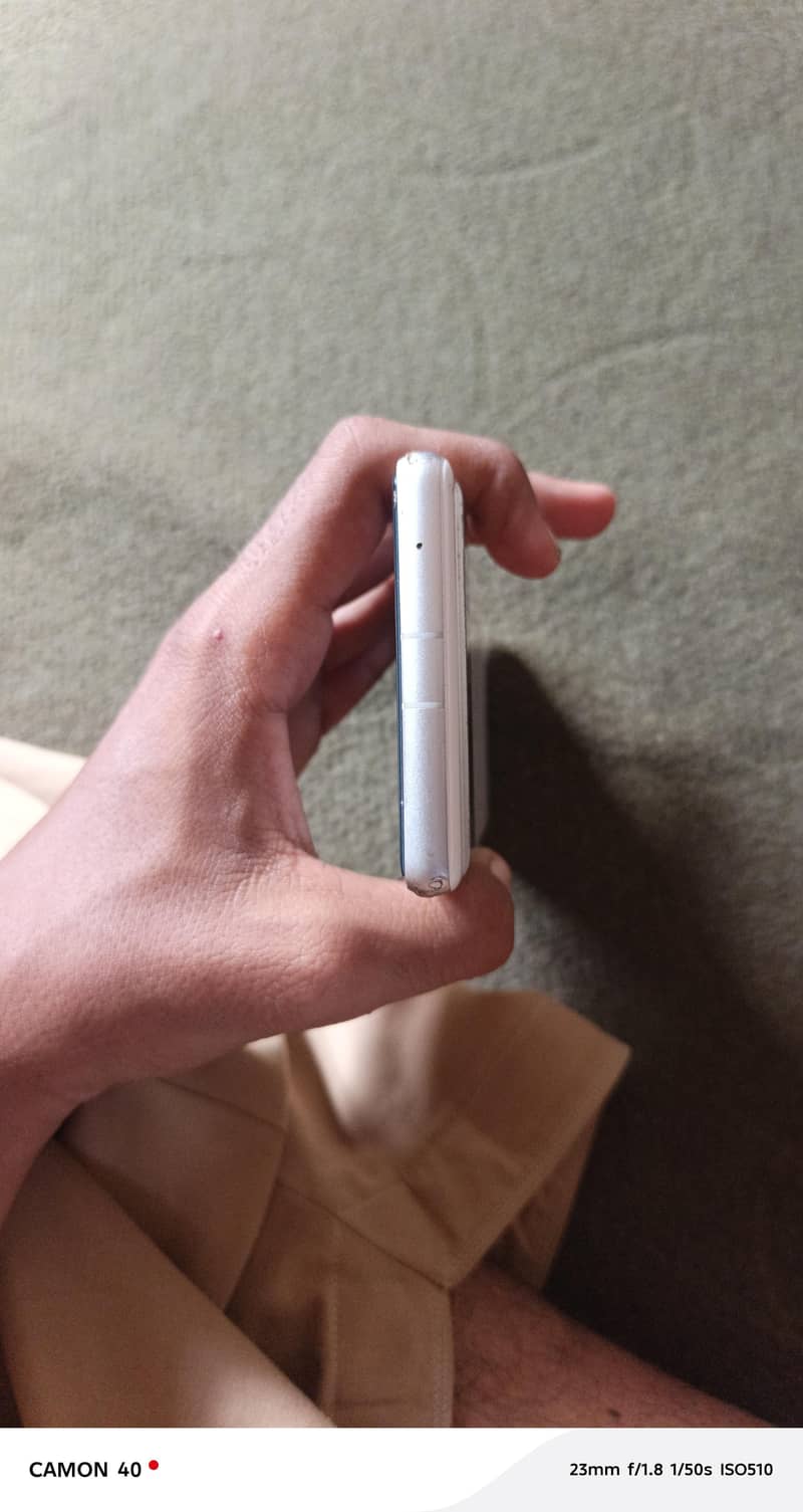 Google Pixel 7a 4