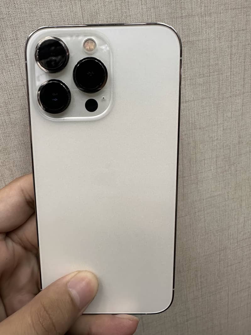 Apple iPhone 13 Pro 0