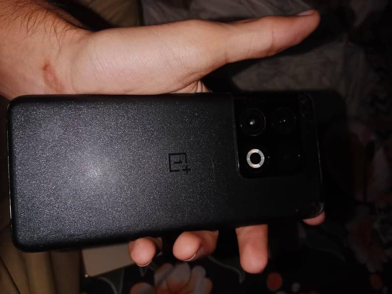 One Plus 10 Pro 1
