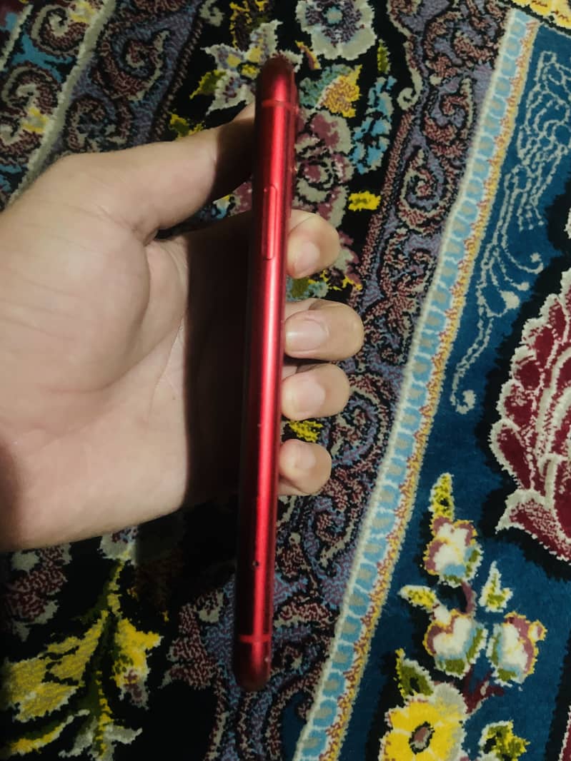 Apple iPhone 11 7
