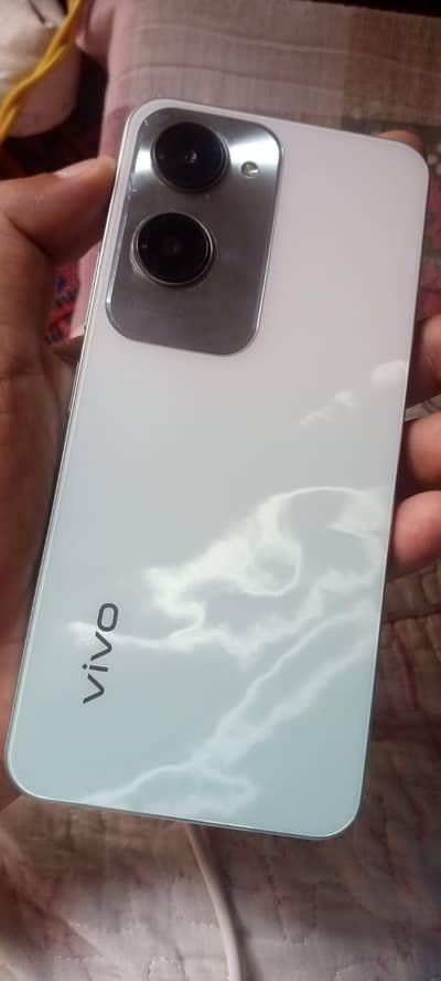 vivo y18 only set 4+4/128 ok no any fult condition 10/10