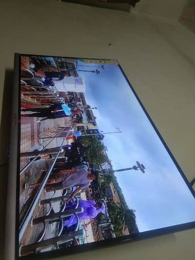 samsung 32" andriod led 4k hd result new condition good rat