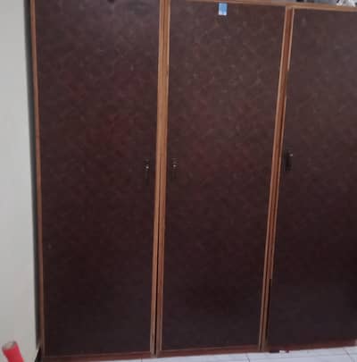 3door wardrobe/ Almari for sale (not Kids Wardrobe)