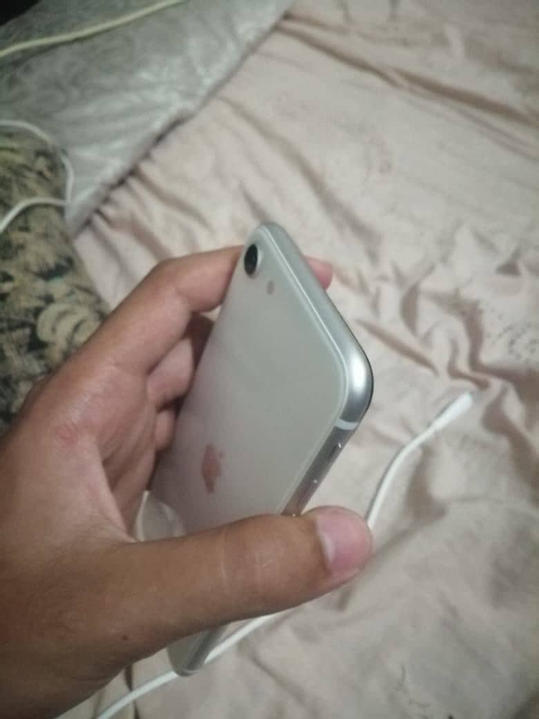 Apple iPhone SE 2
