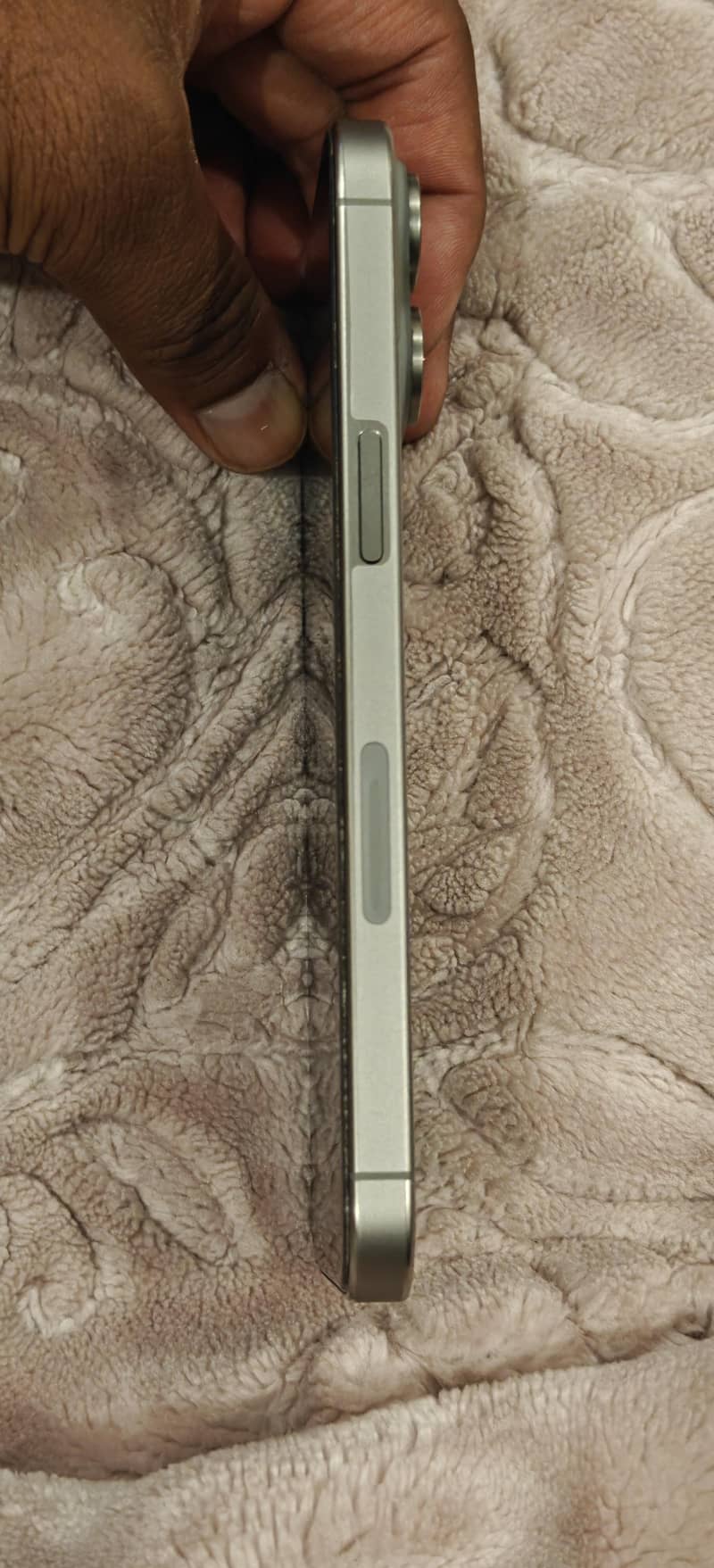 Apple iPhone 15 Pro Max 2