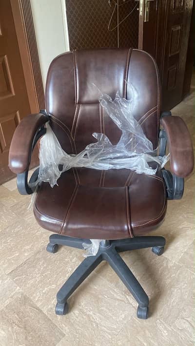 Office-furniture/office-chairs/executive-chairs/furniture