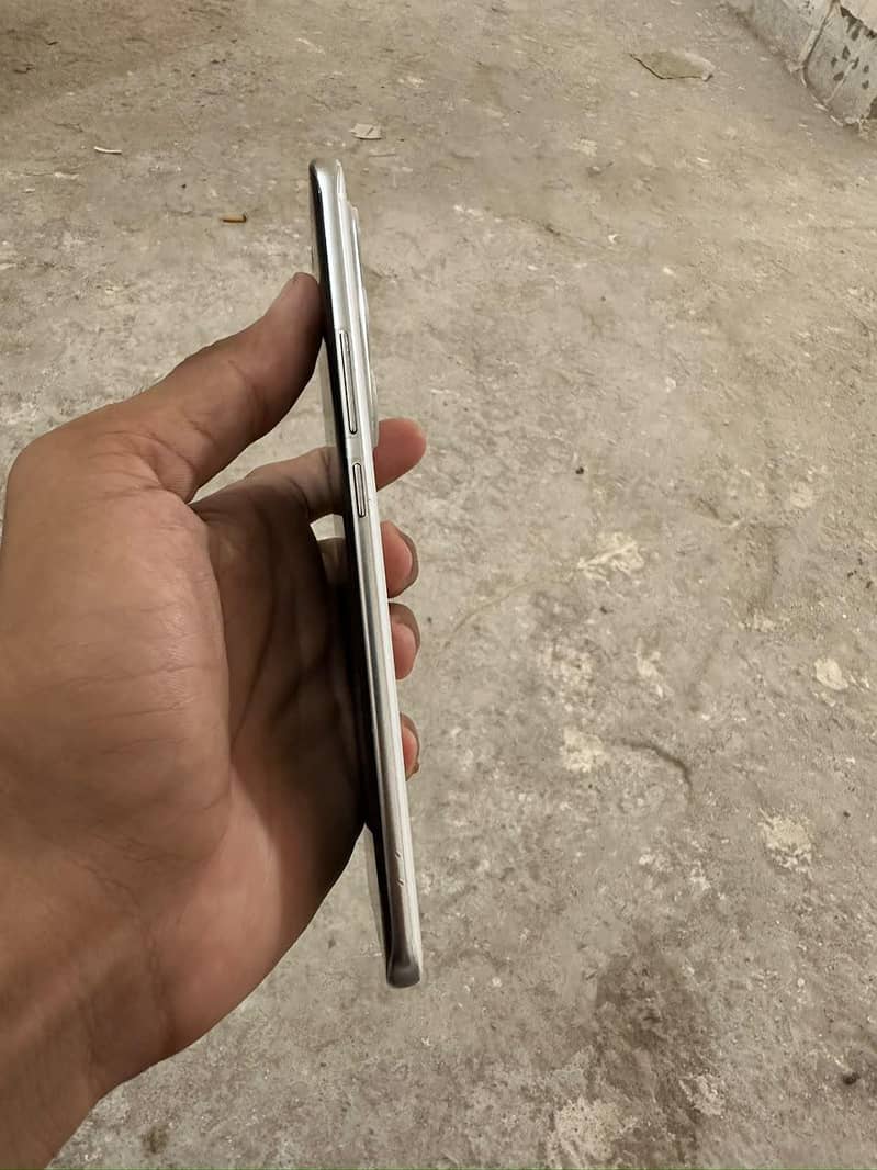 Tecno CAMON 40 Pro plus box open 4