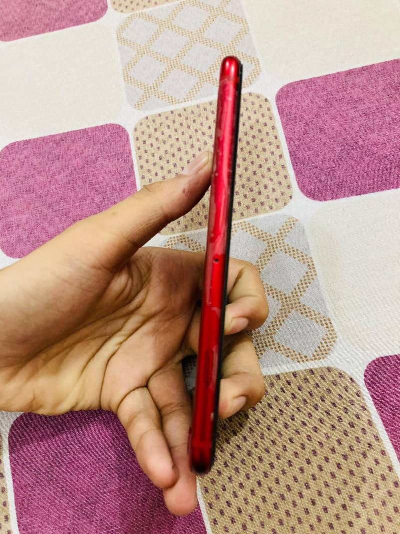 iPhone SE 2022 3rd Generation 1