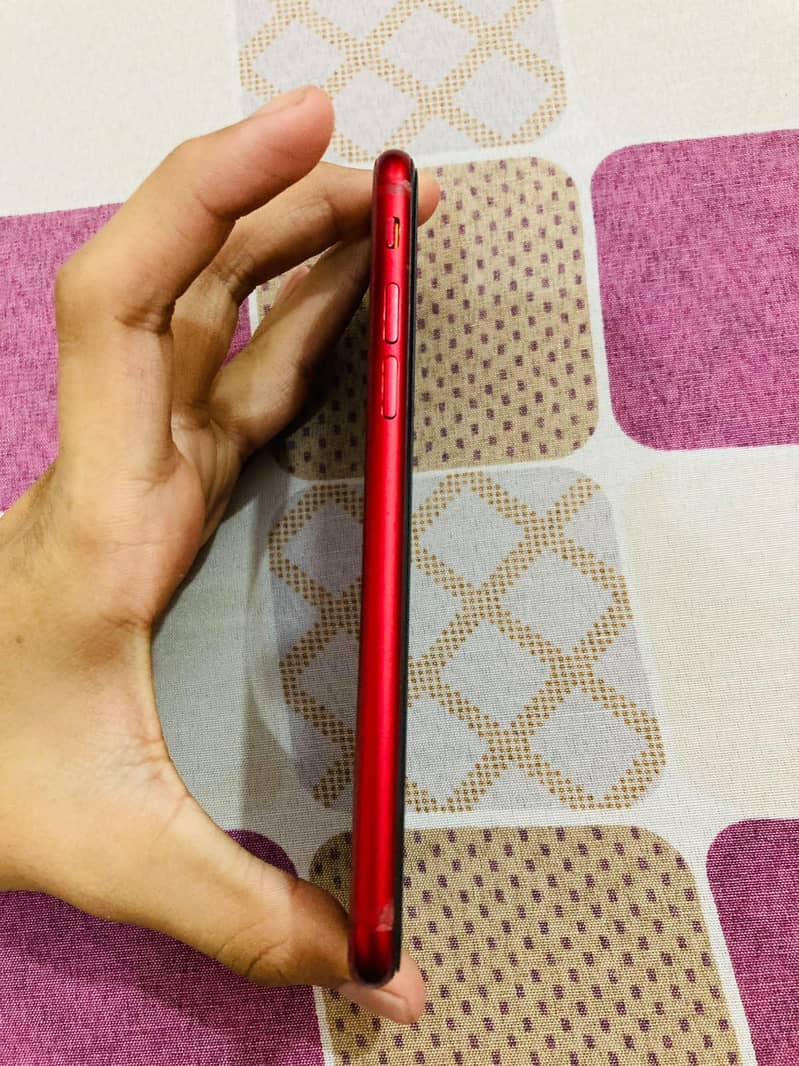 iPhone SE 2022 3rd Generation 4