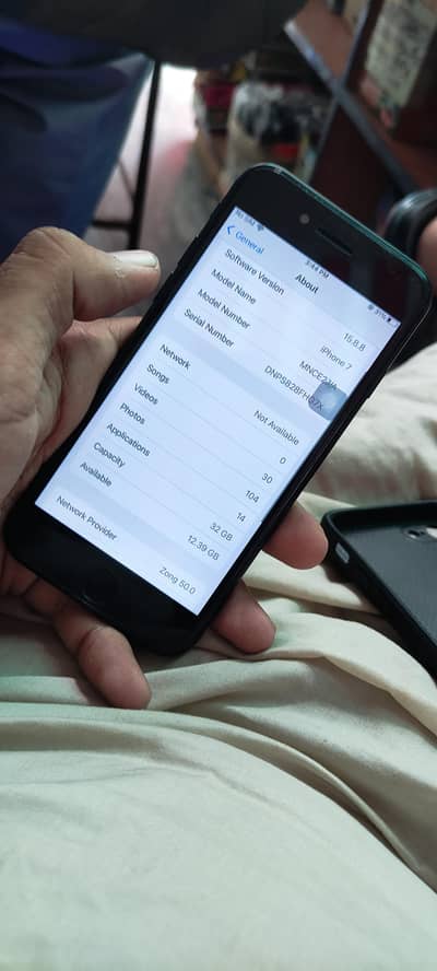 Apple iPhone 7