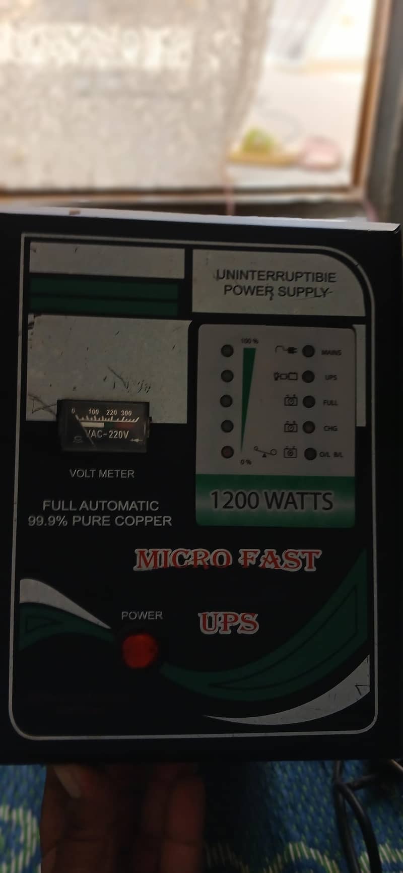 UPS / 4