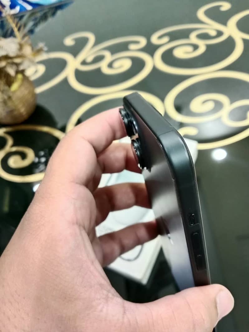 Apple iPhone 15 2
