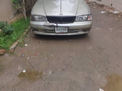Nissan Sunny 2000
