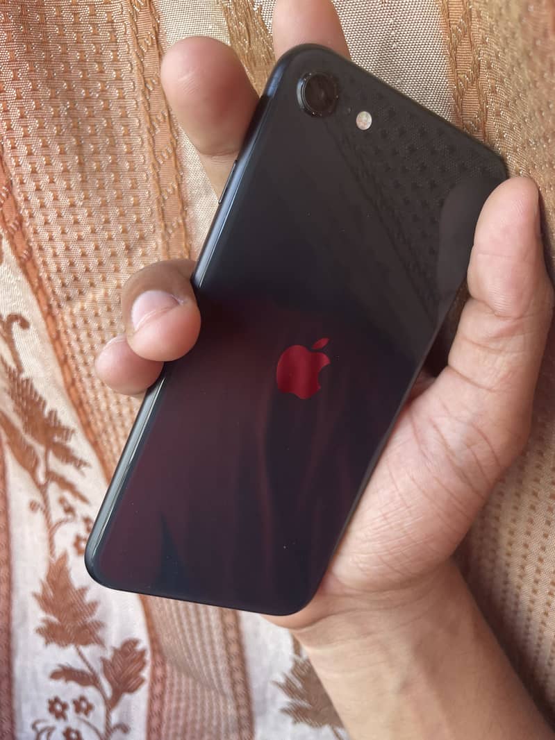Apple iPhone SE 4
