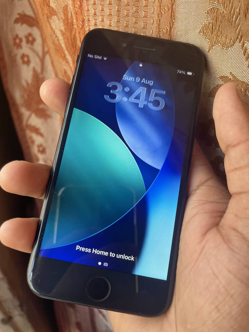 Apple iPhone SE 6