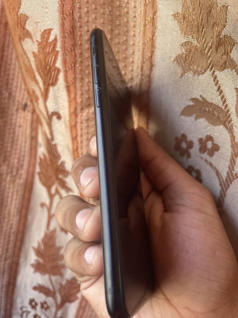 Apple iPhone SE 7