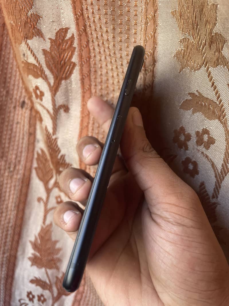 Apple iPhone SE 8