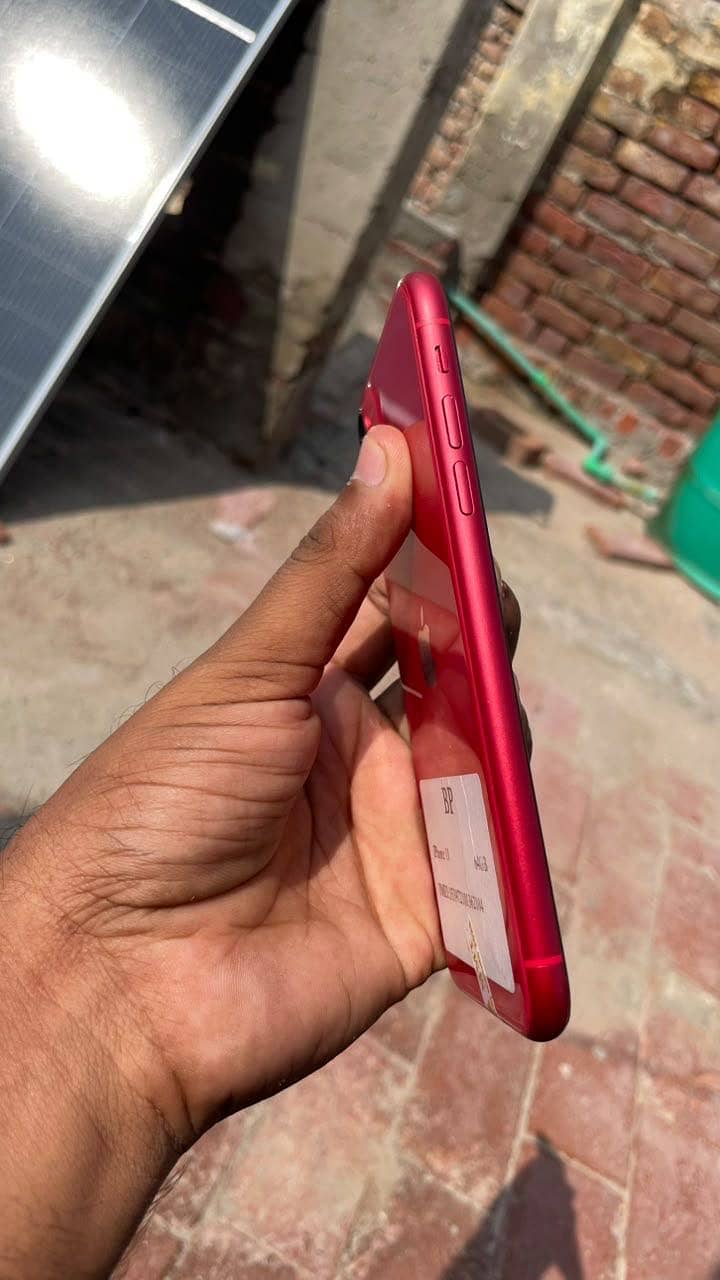 Apple iPhone 11 3
