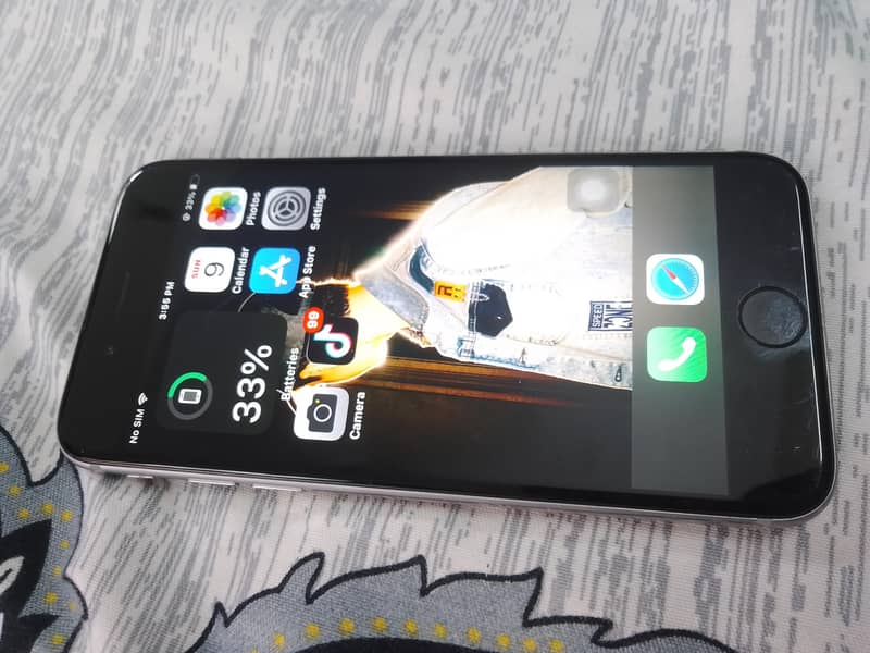 Apple iPhone 6S 4