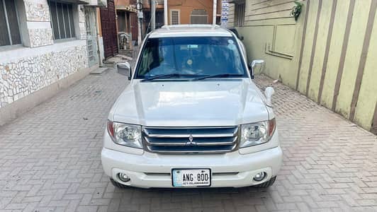 Mitsubishi Pajero 2020