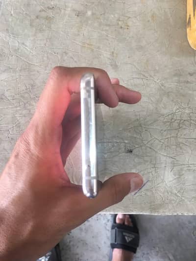 One Plus 8 8/128 Minor back crack