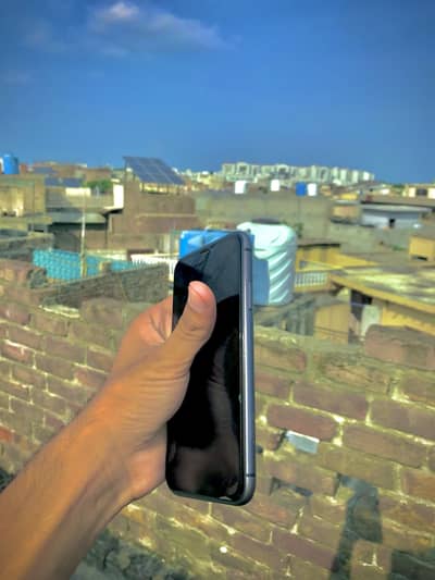 iPhone 11 water pack