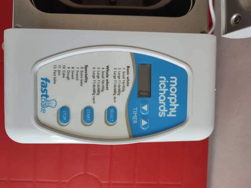 Morphy Richards Electric Automatic Breadmaker / Dough Maker 2