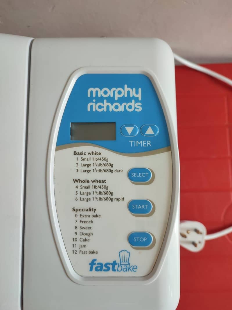Morphy Richards Electric Automatic Breadmaker / Dough Maker 4