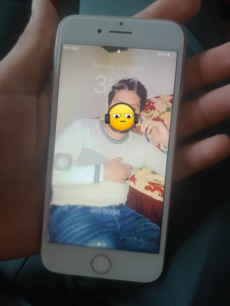 Apple iPhone 8 1