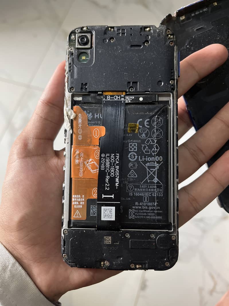 Honor 8S 3