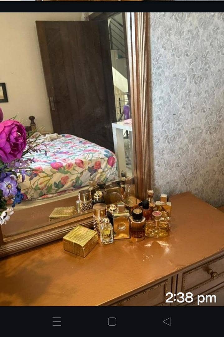 side table and dressing table 3