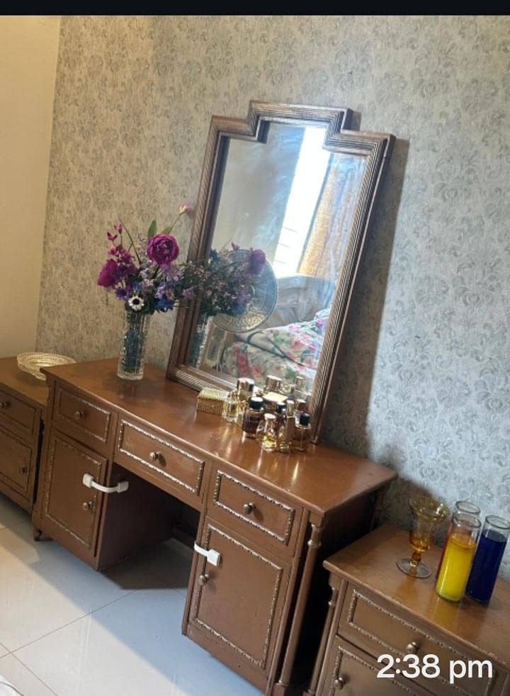 side table and dressing table 4