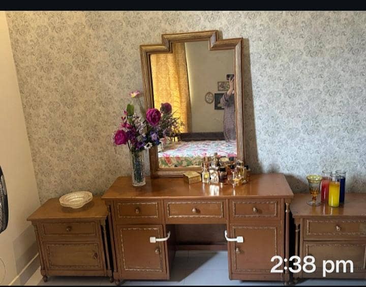 side table and dressing table 6