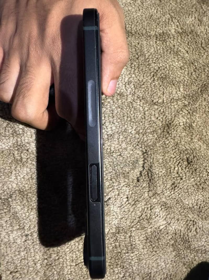 Apple iPhone 15 2