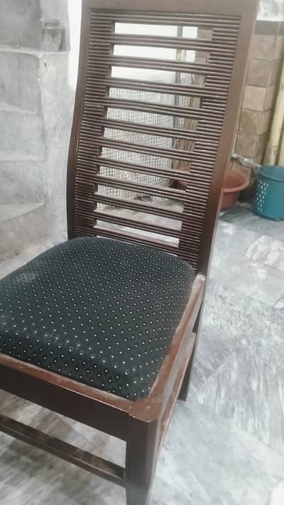 Dining Table and 6 Chair