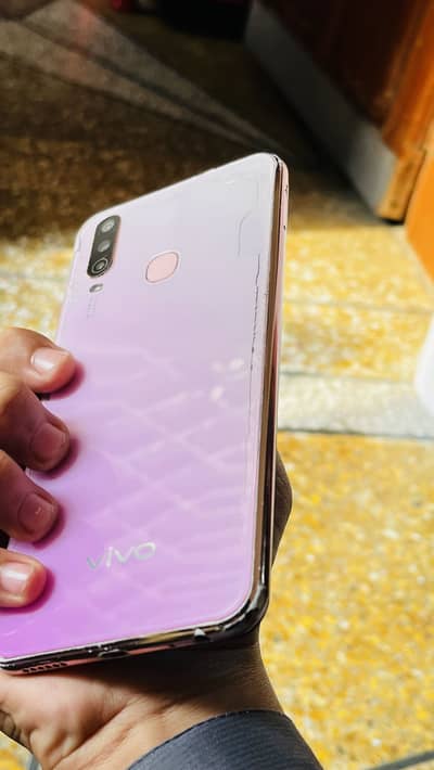 Vivo Y17