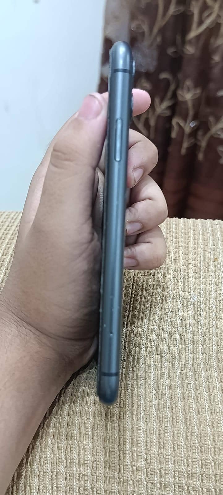 Apple iPhone 11 4