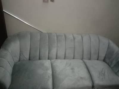5 seater sofa set new condition with table