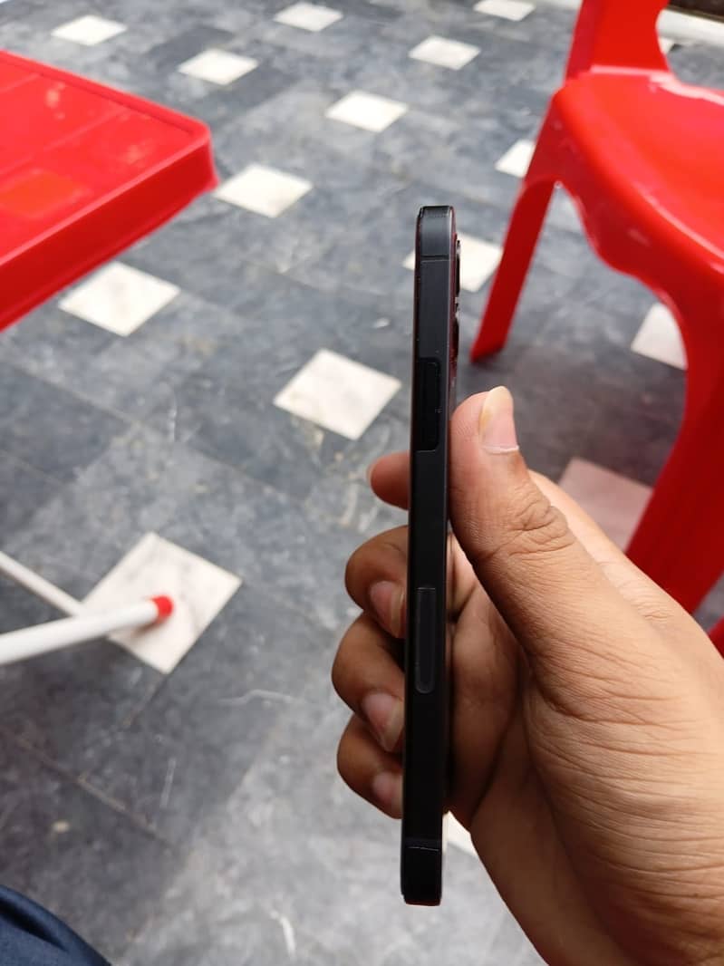 Apple iPhone 12 2